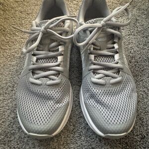Nike Women’s Run Swift 2.0 Sneakers Size 8